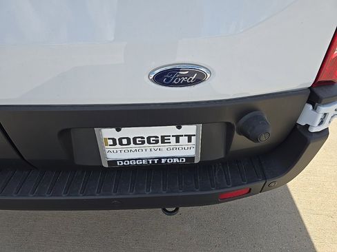 New 2025 Ford Transit 250 148 Medium Roof image 8