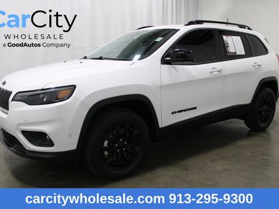 Used 2023 Jeep Cherokee Altitude Lux