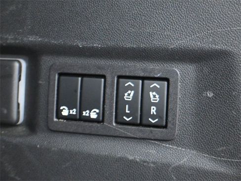 Used 2023 Chevrolet Tahoe High Country image 26