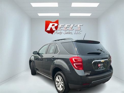 Used 2017 Chevrolet Equinox LT w/ Convenience Package FWD image 10