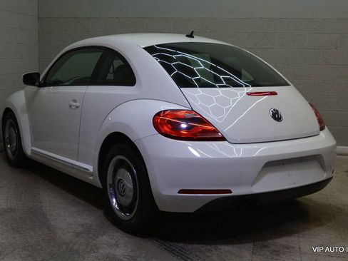 Used 2012 Volkswagen Beetle 2.5 image 3