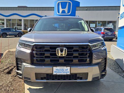 New 2026 Honda Pilot Touring image 2