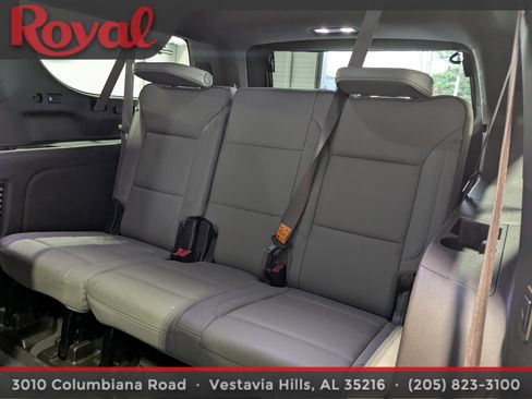 Used 2023 GMC Yukon XL SLT w/ SLT Premium Package image 20