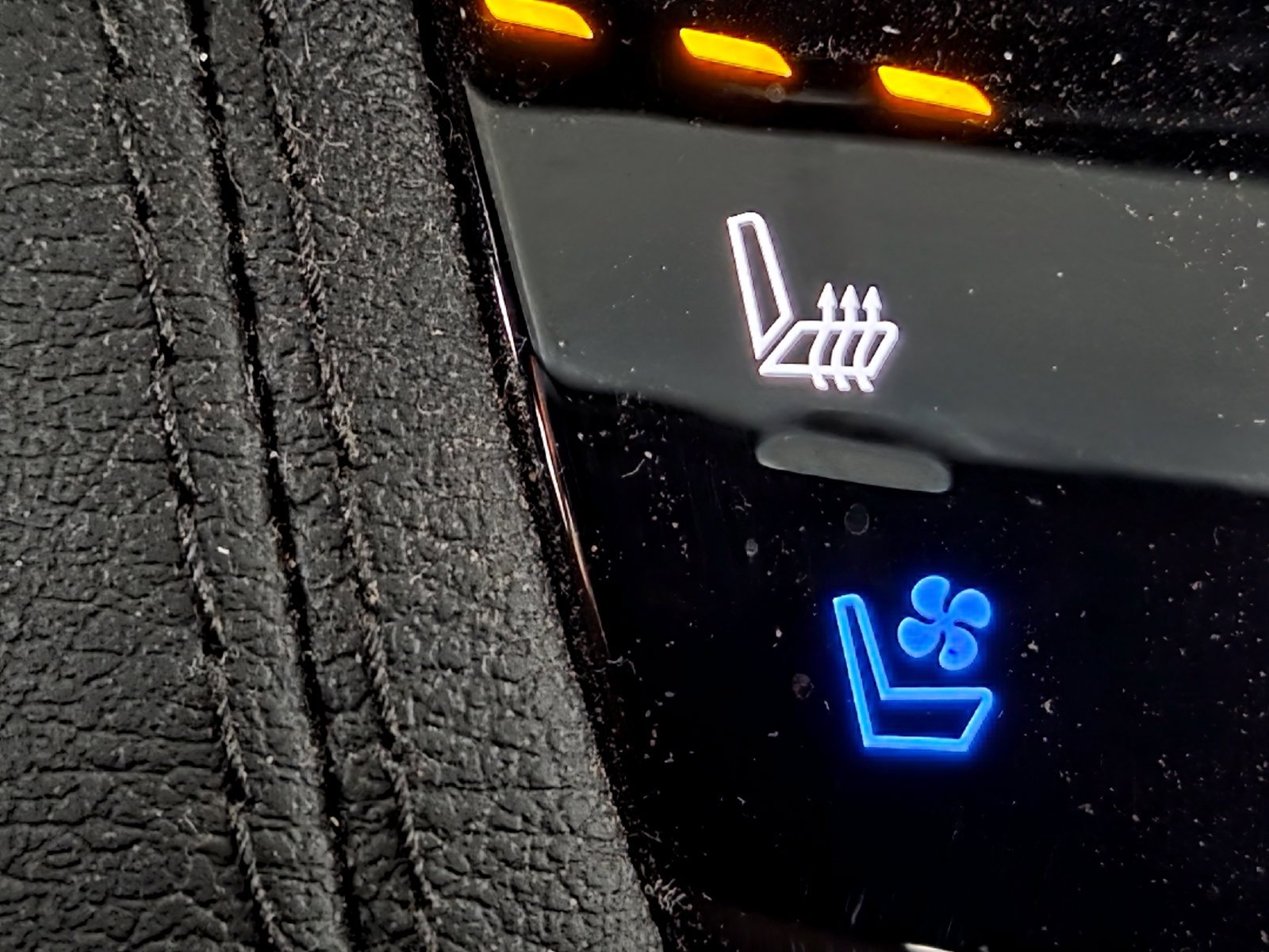 Used 2024 Cadillac XT5 Premium Luxury AWD/4WD image 4
