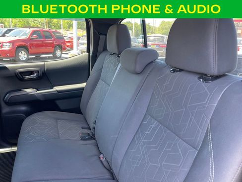 Used 2017 Toyota Tacoma TRD Sport w/ Tow Package AWD/4WD image 13