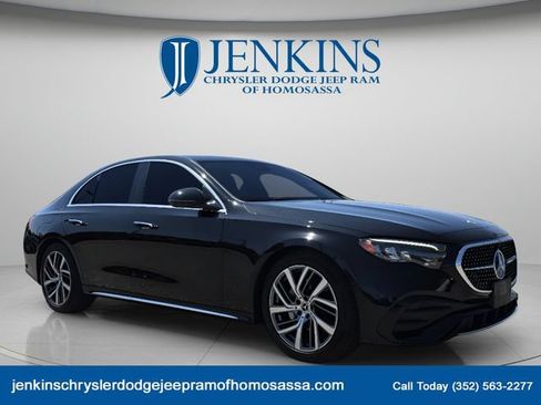 Used 2025 Mercedes-Benz E 350 4MATIC Sedan image 1