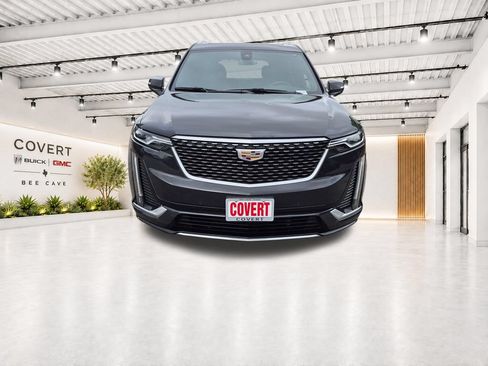 Used 2020 Cadillac XT6 Premium Luxury FWD image 3