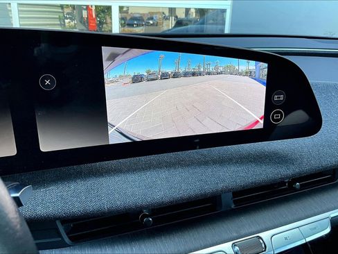 Used 2024 Lucid Air Touring AWD/4WD image 21