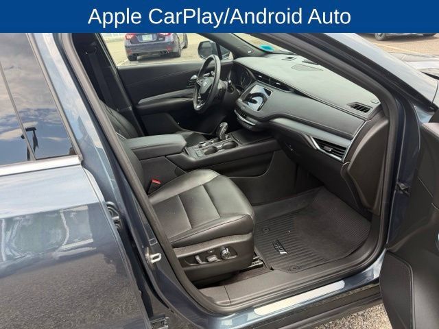 Used 2019 Cadillac XT4 Premium Luxury AWD/4WD image 17