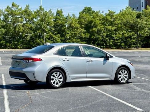 Used 2020 Toyota Corolla LE FWD image 8