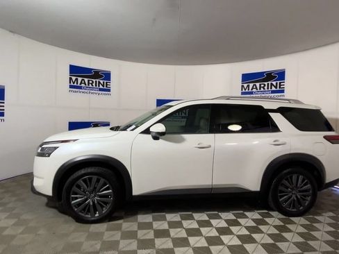 Used 2024 Nissan Pathfinder SL w/ SL Premium Package AWD/4WD image 7