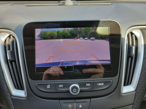 Used 2023 Chevrolet Malibu LS FWD image 12