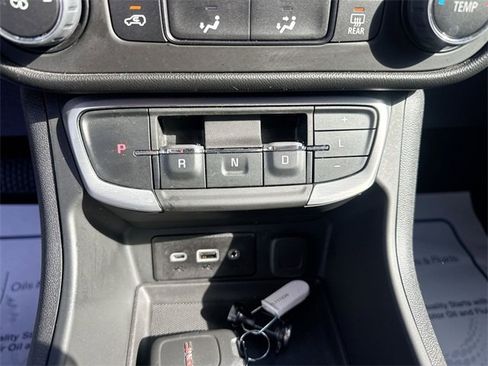 Used 2023 GMC Terrain SLE w/ Elevation Edition image 26