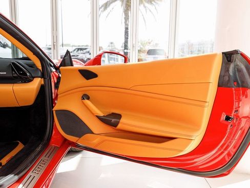 Used 2019 Ferrari 488 Spider image 28