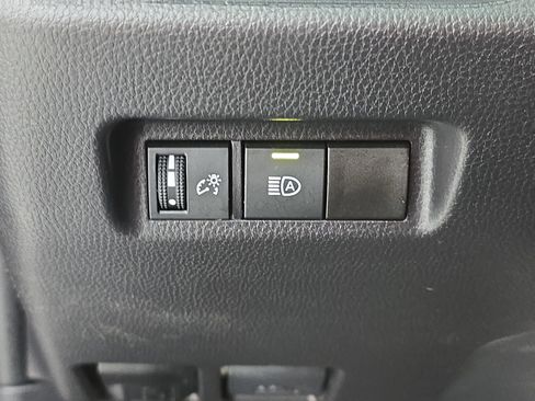 Used 2025 Toyota RAV4 XLE image 24