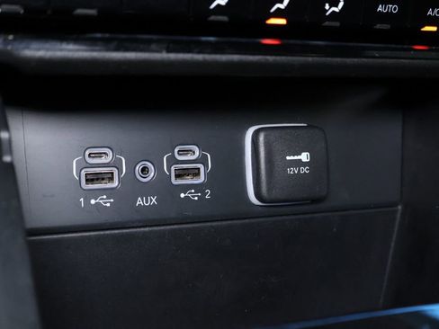 Used 2023 Jeep Grand Cherokee L Laredo image 39