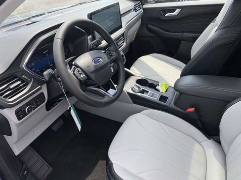 New 2025 Ford Escape SE w/ PHEV Premium Package image 11
