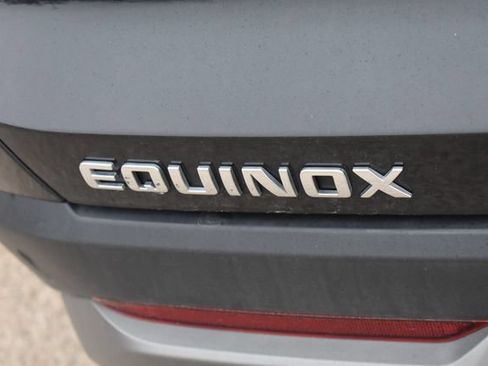 Used 2025 Chevrolet Equinox LT FWD image 12