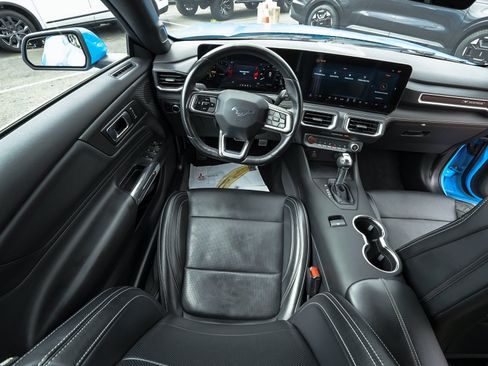 Used 2025 Ford Mustang Premium RWD image 40