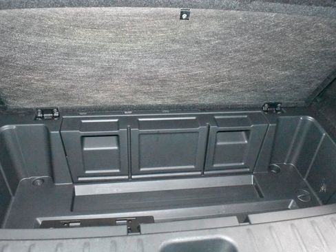 Used 2025 Nissan Pathfinder SV AWD/4WD image 32