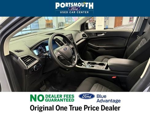 Used 2024 Ford Edge SE w/ Black Appearance Package image 4