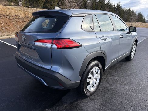 Certified 2024 Toyota Corolla Cross L image 5