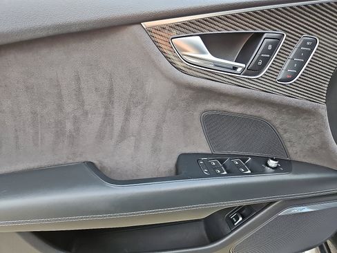 Used 2018 Audi RS 7 w/ Driver Assistance Package image 11