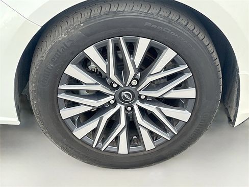 Used 2023 Nissan Altima 2.5 SV w/ SV Premium Package image 31