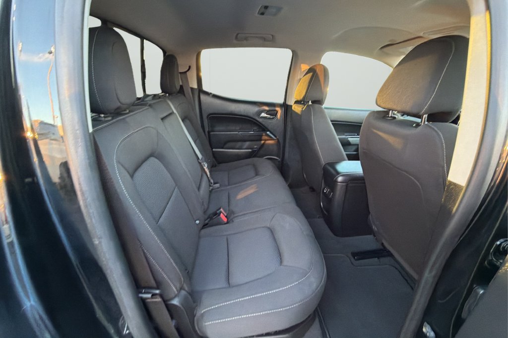 Used 2022 Chevrolet Colorado LT w/ LT Convenience Package RWD image 12