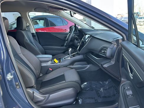 Used 2025 Subaru Outback Premium w/ Popular Package #1A image 13