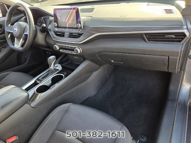 Used 2024 Nissan Altima 2.5 SV FWD image 16