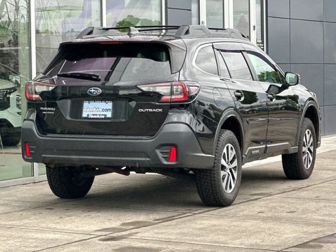 Used 2020 Subaru Outback Premium w/ Popular Package #1 AWD/4WD image 3