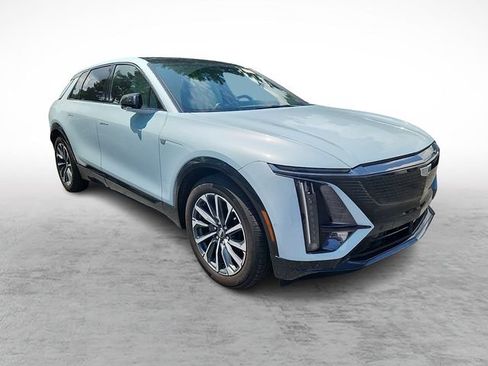 Used 2024 Cadillac Lyriq Sport AWD/4WD image 3