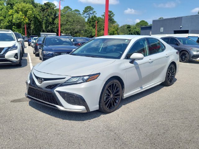 Used 2024 Toyota Camry XSE FWD image 5