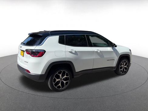 Used 2025 Jeep Compass Limited AWD/4WD image 14