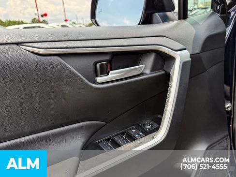 Used 2025 Toyota RAV4 XLE w/ Convenience Package FWD image 16