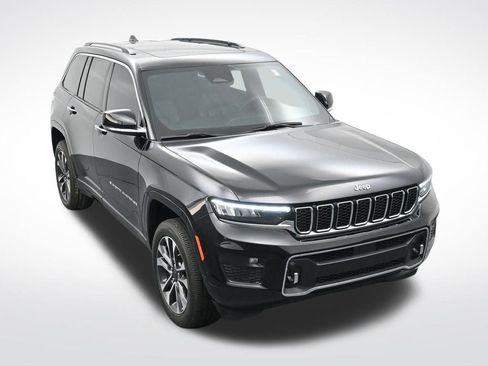 Used 2023 Jeep Grand Cherokee Overland image 25