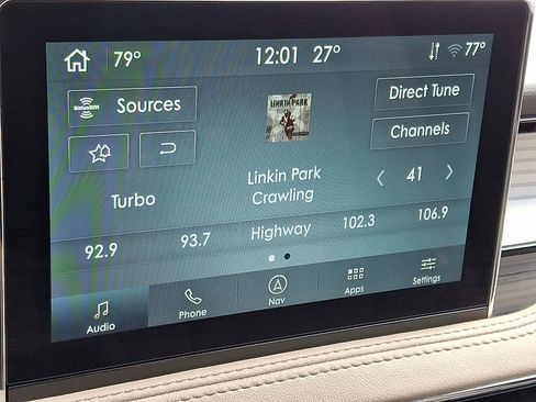 Certified 2022 Lincoln Corsair AWD w/ Equipment Group 101A image 17