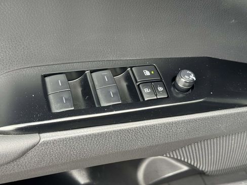 Used 2025 Toyota Camry LE FWD image 18