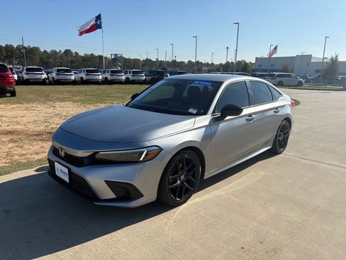 Used 2022 Honda Civic Sport image 4