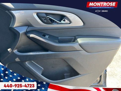 Used 2023 Chevrolet Traverse LT FWD image 28