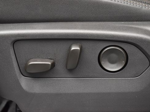 Used 2025 Chevrolet Silverado 1500 High Country image 9