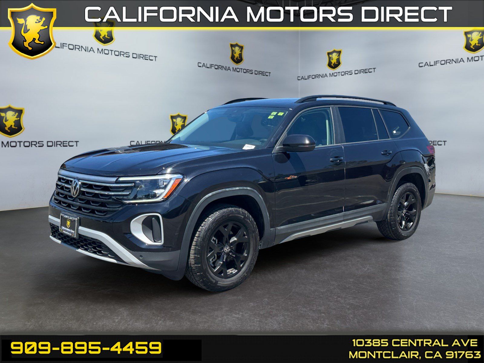 Used 2025 Volkswagen Atlas Peak Edition SE AWD/4WD image 1