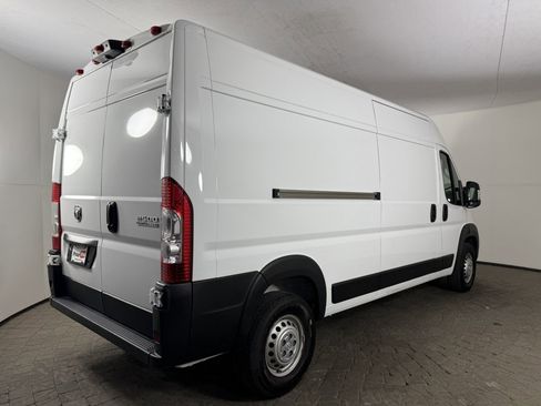 Used 2026 RAM ProMaster 2500 w/ Convenience Group FWD image 9
