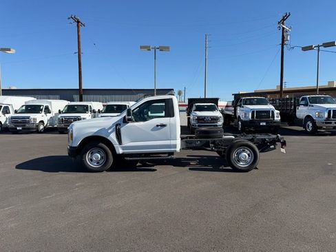 New 2025 Ford F350 XL image 4