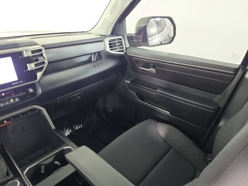 Used 2023 Toyota Tundra SR5 w/ SR5 Convenience Package AWD/4WD image 28