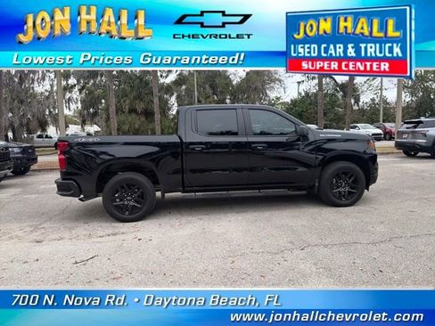 Used 2025 Chevrolet Silverado 1500 Custom image 17
