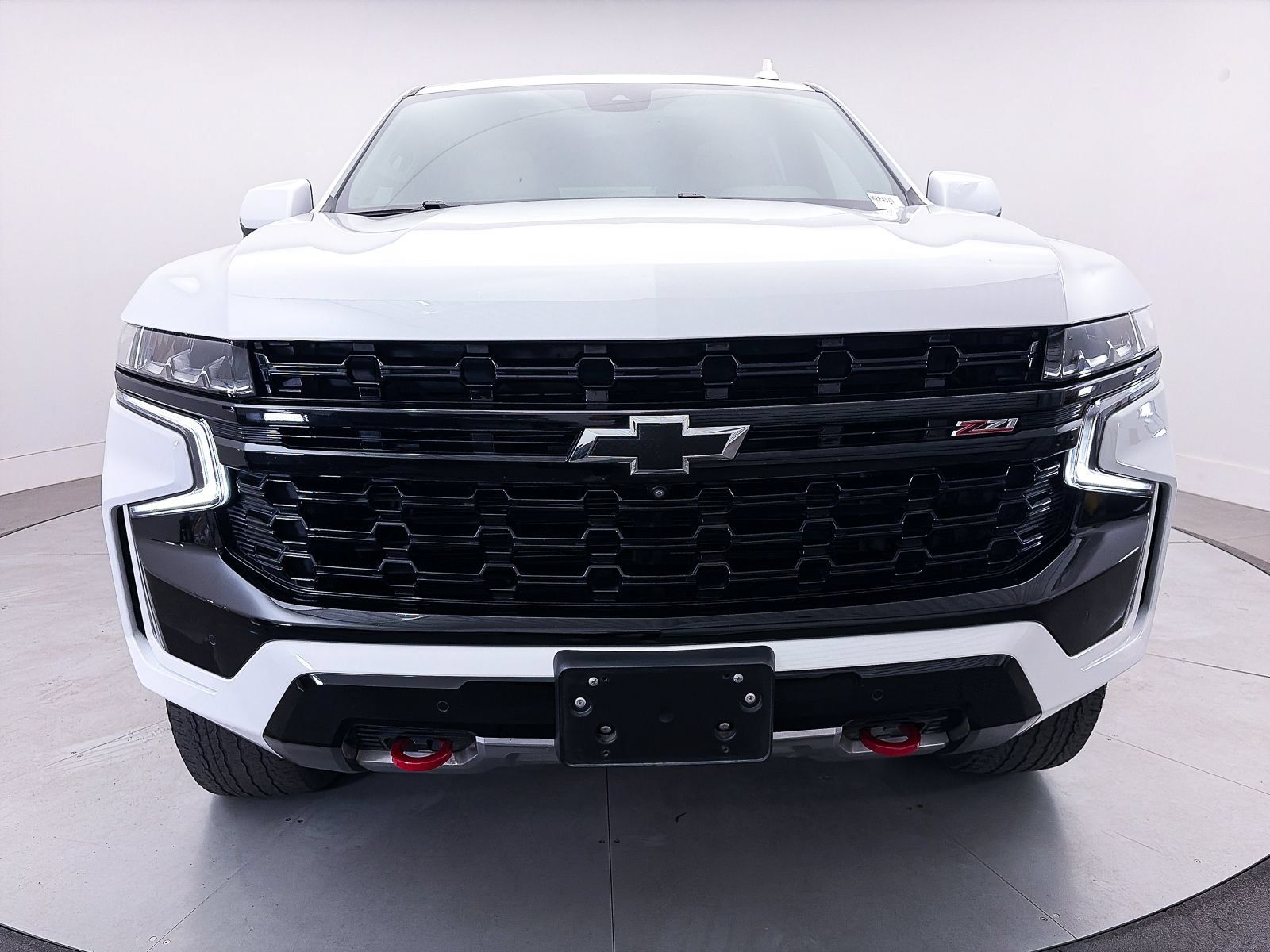 Used 2023 Chevrolet Tahoe Z71 w/ Luxury Package AWD/4WD image 15
