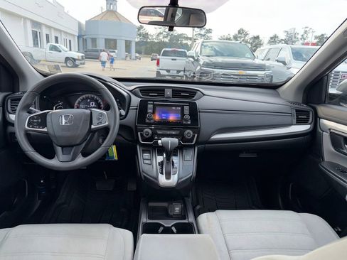 Used 2018 Honda CR-V LX image 12
