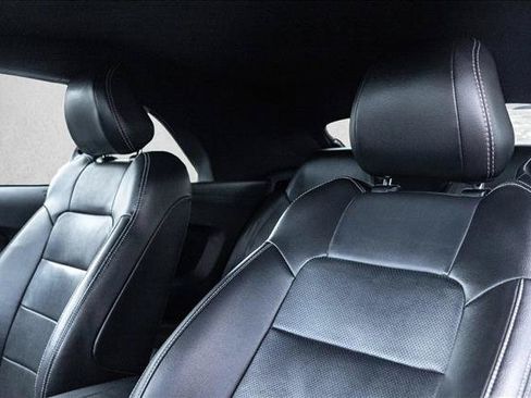 Used 2018 Ford Mustang GT Premium RWD image 21